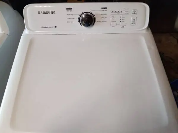 Extra large capacity 7.2 cubic foot Samsung clothes dryer