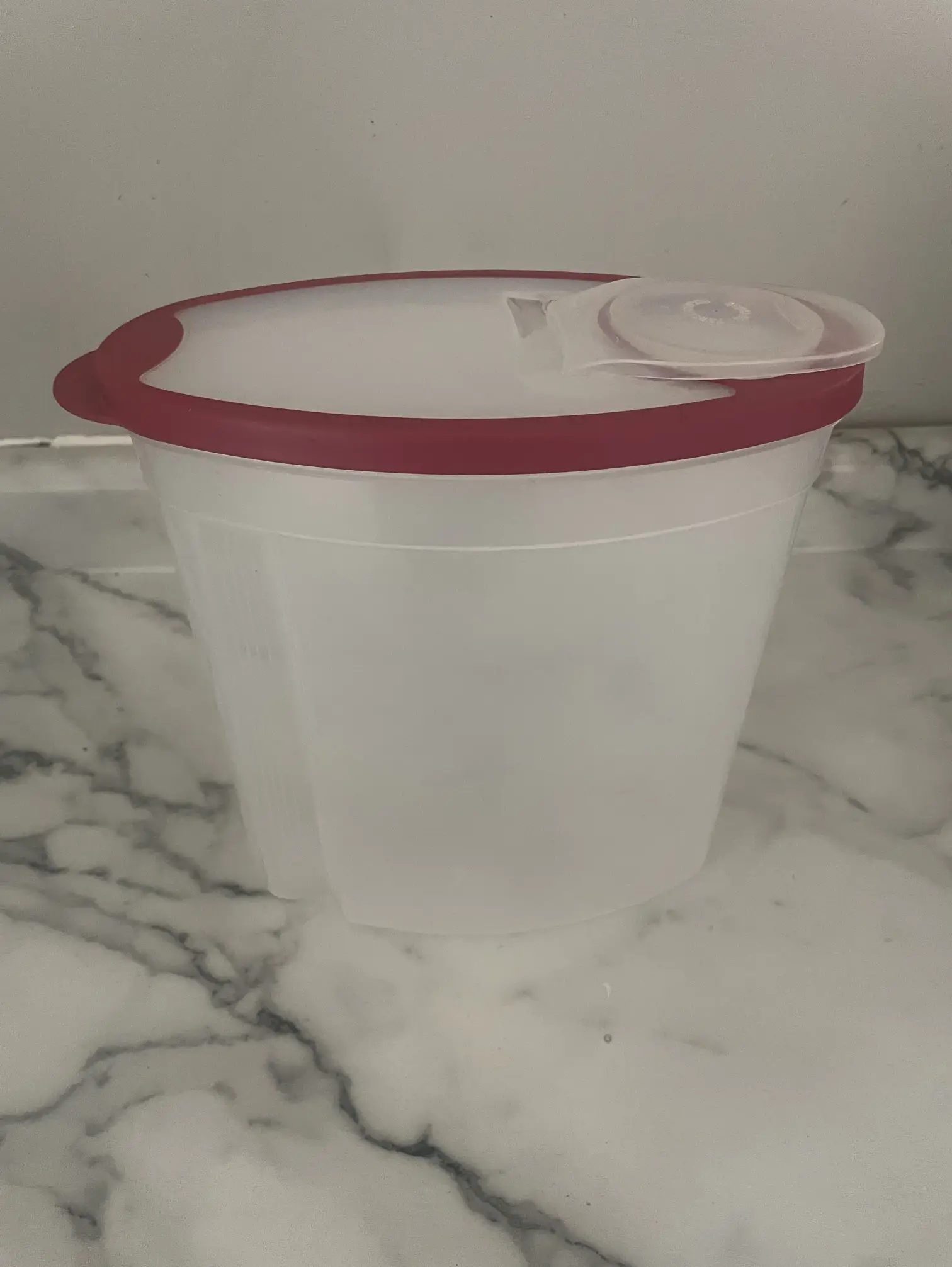Rubbermaid Cereal keeper