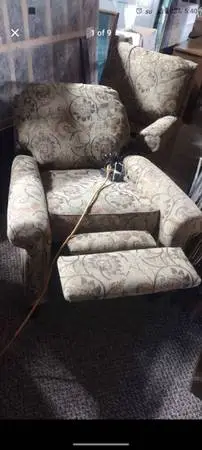 2 Flower recliners