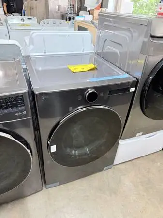 LG GAS DRYER NEW OPEN BOX WITH WRRANTY