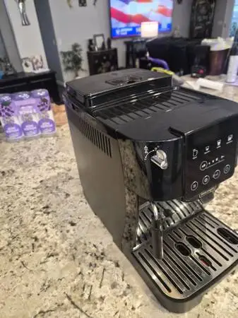 DeLonghi magnifica start