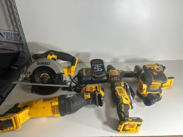 Wanted: DeWalt 20V MAX tools