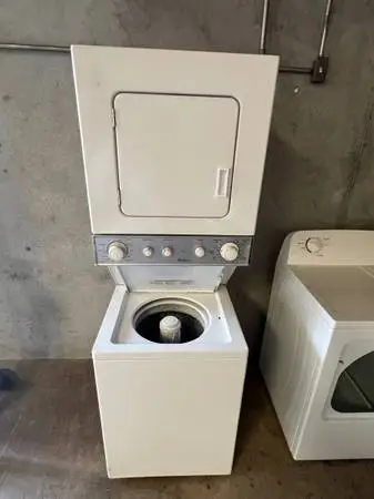 WHIRLPOOL 24 STACKABLE WASHER AND DRYER