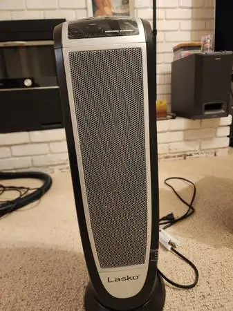 ***Lasko Ceramic Tower Space Heater***