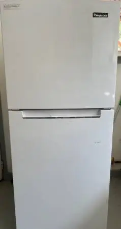Magic Chef Refrigerator/Top Freezer