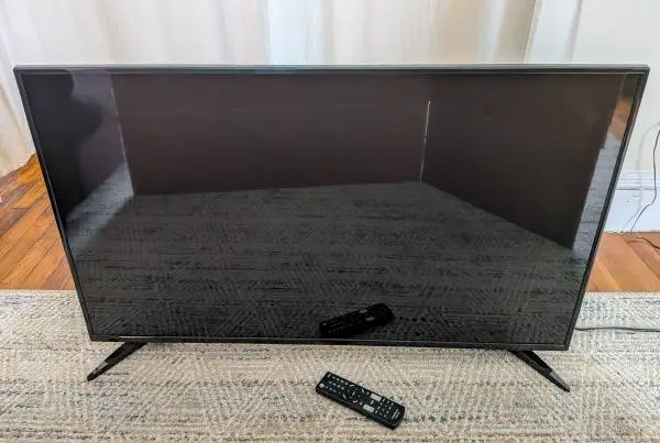 Insignia 43 Full HD 1080p LED TV – Perfect Condition, with Remote