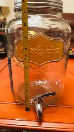 10 liters glass dispencer w/steel spigot and temperature indicator