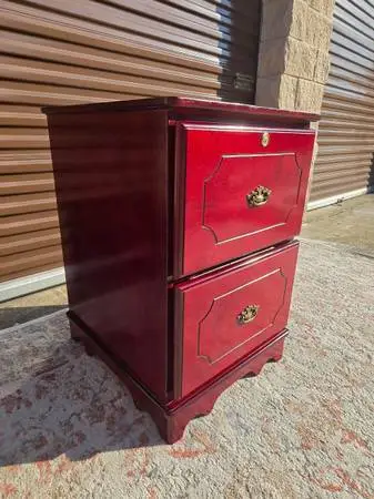 File Cabinet & Folders - Delivery Possible