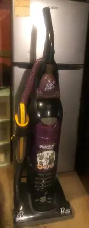 EUREKA BAGLESS VACUUM CLEANER