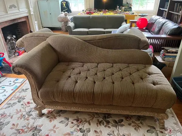 SCHNADIG COUCH & SETTEE SET!!!