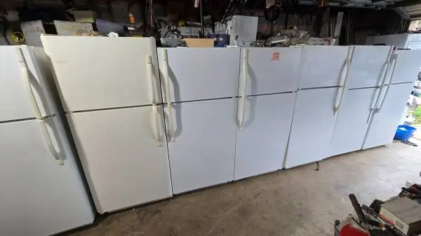 GE Whirlpool Kenmore refrigerator white apartment 16-18 cu ft fridge
