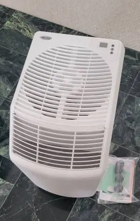 AIRCARE 6 Gallon Humidifier for Large Rooms 2,700 sq ft.