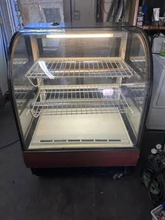 GOOD CONDITION TRUE COMERCIAL DISPLAY REFRIGERATOR COOLER