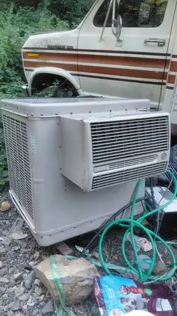 Swamp cooler / airconditioner