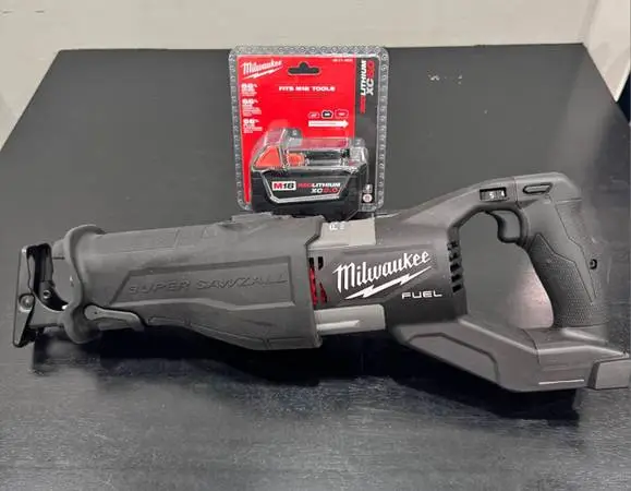 Authentic!Milwaukee black super sawzall brand new tool only!