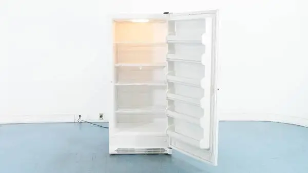 Fisher Scientific Model -20 Isotemp General-Purpose Freezer