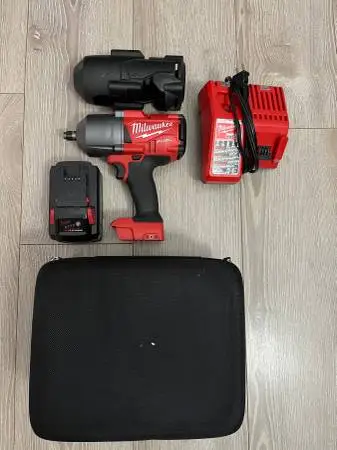 Milwaukee M18 Impact wrench 1/2 w battery charger case