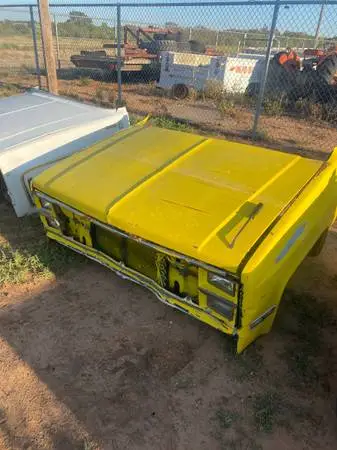 Front fendersfor a 1986 Chevy pickup