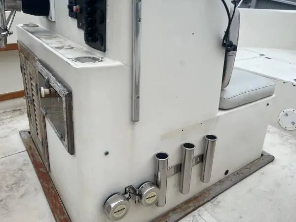 GRADY WHITE CENTER CONSOLE