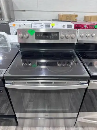 GE 30”W Glasstop Freestading Electric Dryer With Excellent Condition