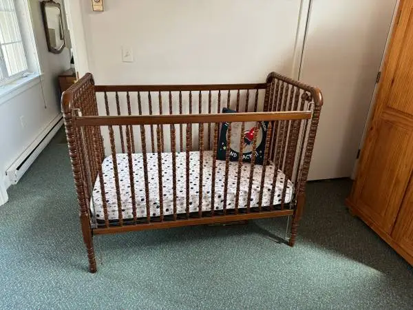 Solid wood Baby Crib