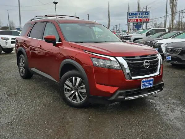 2024 Nissan Pathfinder SL Sport Utility 4D