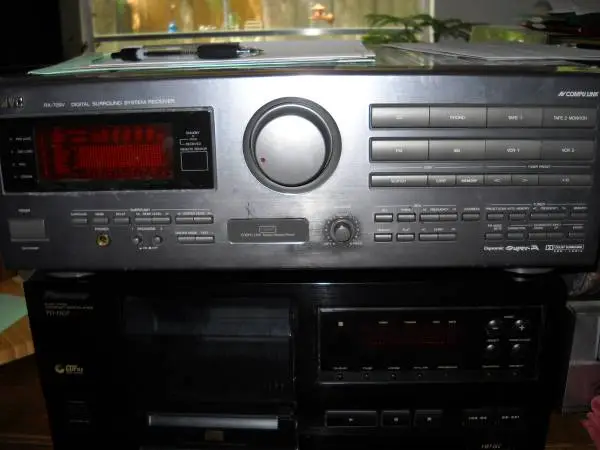 electronics/jvc receiver