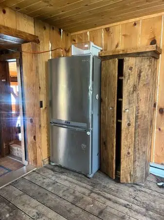 Refrigerator works
