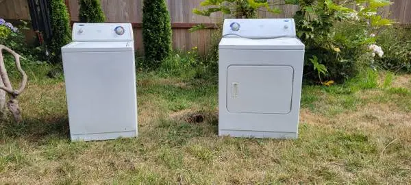 Electric Clothes Washer and Dryer Set