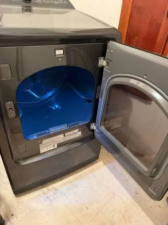 6 months old NG Samsung dryer.