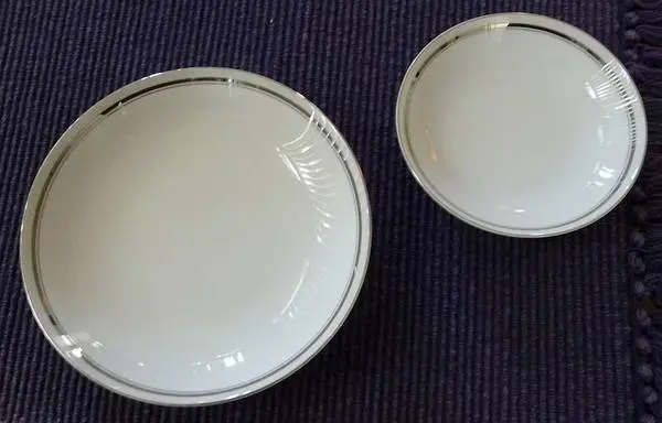 85pc Porcelain Dinnerware, Service for 9, AMCREST Pearl Mist