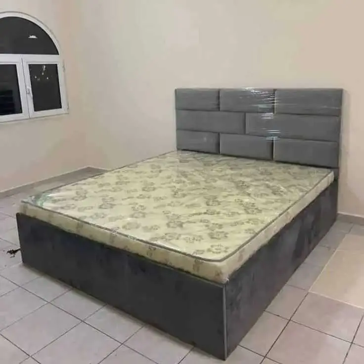 Upholstered Platform Bed with Brick Pattern Headboard