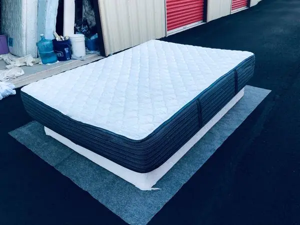 Queen Mattress Sleep Well w/Simmons