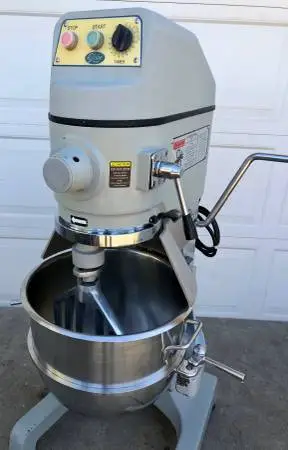 Globe Dough Mixer 30 qt.