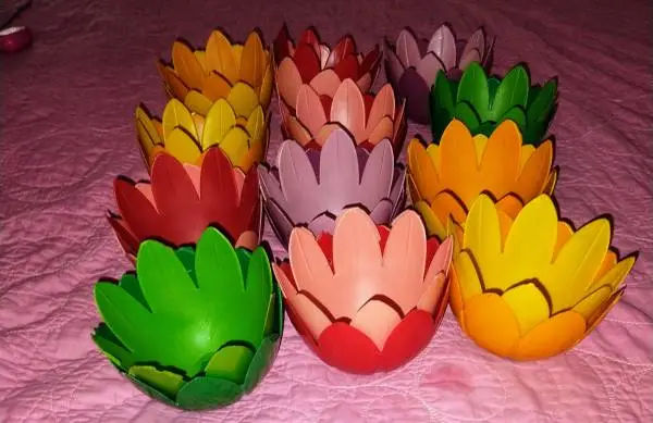 ✨Vintage Noma TULIP SHAPED patio light covers ~ 2 sets look pretty