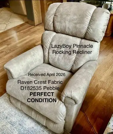 RECLINING CHAIRS (LazyBoy Pinnacle Power Rocking Recliners)