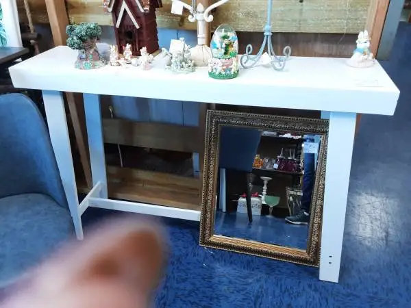 White Tall Table