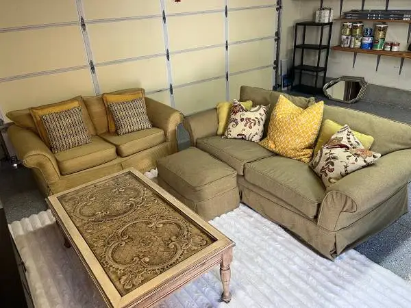 2 SOFA COUCH FOR $100