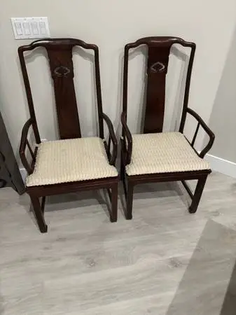 Henredon Dining Room Table and Chairs
