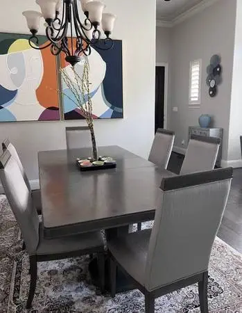 Beautiful 7-Piece Modern Dining Set w/6 Chairs Included