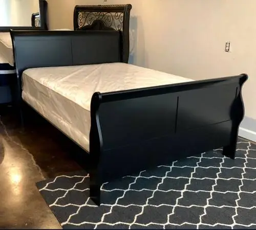 BRAND NEW QUEEN/KING WOOD SLEIGH BED WITH PLUSH MATTRESS SET (FREE DELIVERY)