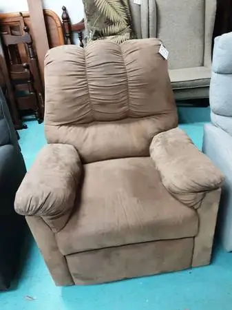 Recliner Rocker 10297