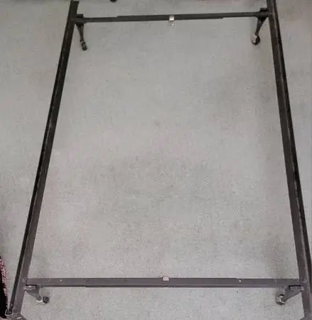 TWIN SIZE METAL BED FRAME W/ADJUSTABLE BOLT