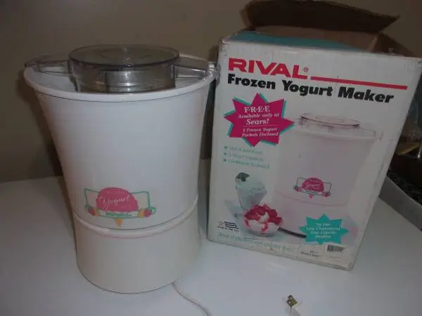 SMALL APPLIANCE , RIVAL FROZEN YOGURT MAKER ,