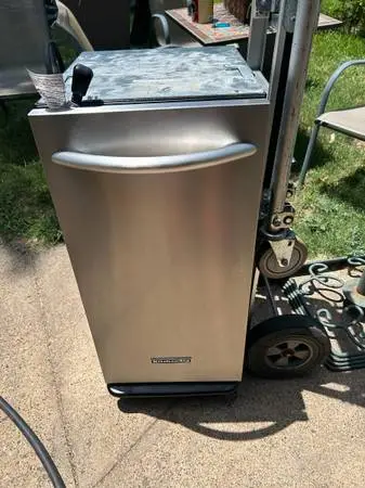 Kitchen Aid Trash Compactor