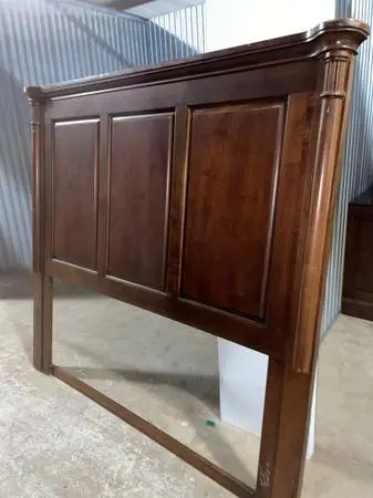 Queen sized bedroom suite