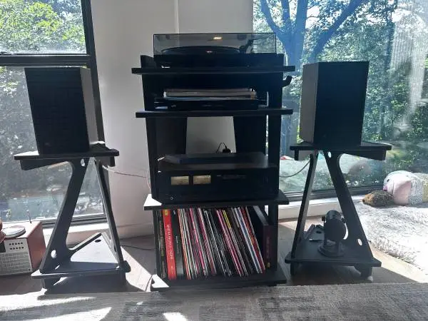 Line Phono turntable & speaker stands (carbon)