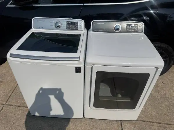 Newer Samsung Heavy Duty Super Capacity Washer Dryer Set Cost $1,800