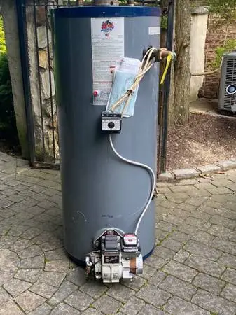 Oil water heater