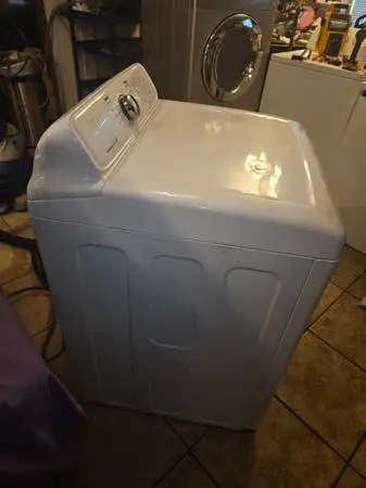 27 Samsung upright electric dryer. White. COMPLETE refurbish